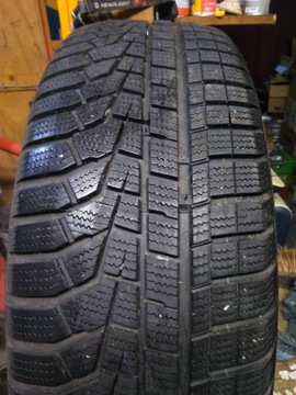 Hankook Winter I'Cept EVO 2 SUV 225/60 R18 7,2mm