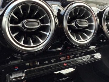 Mercedes Klasa A W177/V177 Hatchback Facelifting 1.3 200 163KM 2025 MERCEDES-BENZ A Klasa 200 AMG Line 1.3 (163KM) 2025, zdjęcie 10