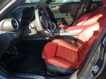 Alfa Romeo Giulia II Sedan Facelifting 2.0 Turbo 280KM 2023 Alfa Romeo Giulia 2.0 280 KM, 4x4, Veloce TI, ACC, Virtual Cockpit, lift, zdjęcie 4