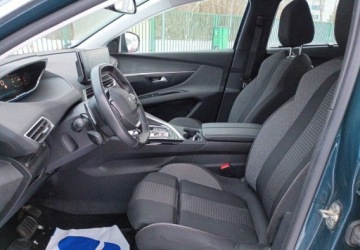 Peugeot 5008 II Crossover Facelifting 1.2 PureTech 130KM 2021 Peugeot 5008 1.2 PureTech Active Pack SS EAT8 SalonPL FVat Zadbany Od Reki, zdjęcie 8