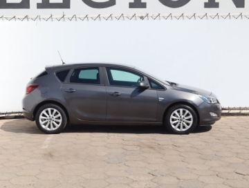 Opel Astra J Hatchback 5d 1.6 Turbo ECOTEC 180KM 2012 Opel Astra 1.6 T, Xenon, Klima, Klimatronic, zdjęcie 5