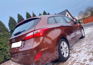 Hyundai i30 II Wagon 1.4 CRDi 90KM 2013 Hyundai i30 Hyundai i30 II Piekny Hyundai i30 1.4 CRDI 2013r - ladny stan, zdjęcie 4