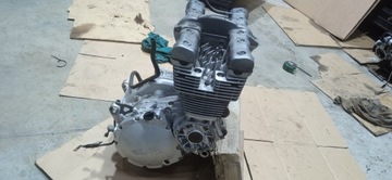 ГОЛОВКА ЦИЛИНДРА YAMAHA XJ 900 4HP ЦИЛИНДРЫ КОРОБКИ ПЕРЕДАЧ