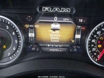  RAM 1500 2021r., Laramie, od ubezpieczalni 5.7 Benzyna 395KM, zdjęcie 9