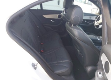 Mercedes Klasa C W206 Limuzyna 2.0 300 258KM 2021 Mercedes-Benz Klasa C MERCEDES-BENZ C 300 SEDAN 2.0 Benzyna 259KM, zdjęcie 10