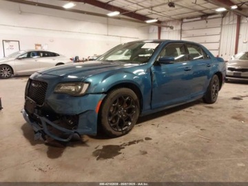 Chrysler 300C II 2022 Chrysler 300 Touring L 2022 3.6l 3.6 Benzyna 292KM, zdjęcie 1