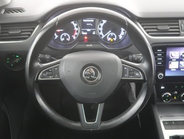 Skoda Octavia III Kombi Facelifting 2.0 TDI 150KM 2018 Skoda Octavia 2.0 TDI, Salon Polska, zdjęcie 14