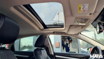 Honda Civic X Sedan 4d 1.5 VTEC Turbo 182KM 2017 Honda Civic 1.5T 183KM manual navi skora 2xPDC szyberadch 1 rej 2018R asys, zdjęcie 13