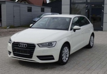 Audi A3 8V Hatchback 3d 1.4 TFSI CoD 140KM 2014 Audi A3 Sportback 1.4 140KM Super Stan Serwis Oplacony Okazja 1.4, zdjęcie 13