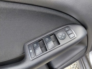 Mercedes Klasa B W246 Sports Tourer 180 CDI BlueEFFICIENCY 109KM 2013 Mercedes-Benz Klasa B Automat Kamera Hak Navi Klimatronik 1.8 Diesel 109KM, zdjęcie 8