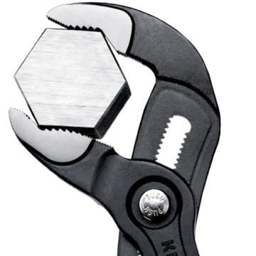 РЕГУЛИРУЕМЫЕ ЩИПЦЫ COBRA ТРУБНЫЙ КЛЮЧ 150 мм KNIPEX