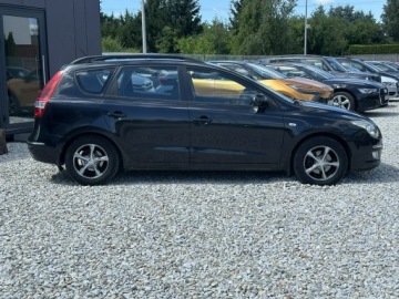 Hyundai i30 I CW 1.6 DOHC CVVT 126KM 2009 Hyundai i30 1.6 16V MPI 126KM 2009 serwisowany, zdjęcie 4