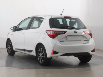 Toyota Yaris III Hatchback 5d Facelifting 2017 1.5 Hybrid 100KM 2018 Toyota Yaris 1.5 Hybrid, Salon Polska, Automat, zdjęcie 3