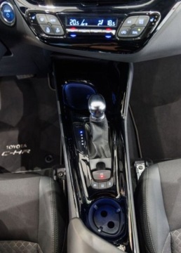 Toyota C-HR I Crossover Facelifting 1.8 Hybrid 122KM 2022 Toyota C-HR 1.8 Hybrid Style 1.8 Hybryda 122KM, zdjęcie 32