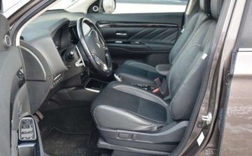 Mitsubishi Outlander III 2017 Mitsubishi Outlander Mitsubishi Outlander 2.0 4WD Top 2.0 Hybryda Plug-in, zdjęcie 25