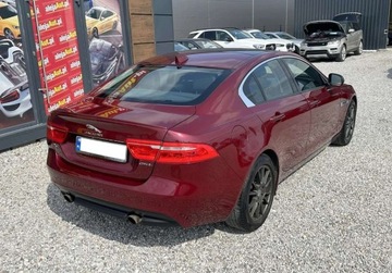 Jaguar XE Sedan 2.0 i4 240KM 2017 Jaguar XE XE 2.0 T BENZ 241 KM 2017r 146.000 km Warszawa VAT23 2.0, zdjęcie 3