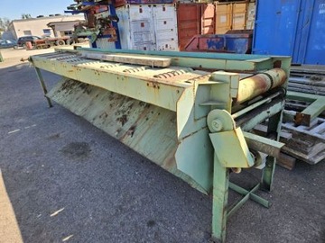 Роликовый стол за обрезным станком, отделяющий кромку от досок /ПР 259/