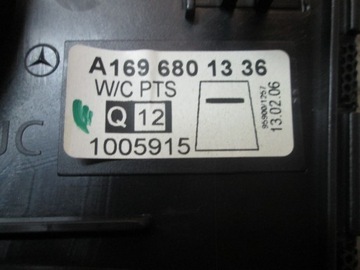 ZÁSLEPKA REPRODUKTORU DESKY KONZOLA MERCEDES W169 A1696801336