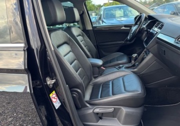 Volkswagen Tiguan II SUV 2.0 TDI 190KM 2018 Volkswagen Tiguan 4x4 2,0 190ps Kamera FullLed Blis Pano Skora Alu19 Max o, zdjęcie 37