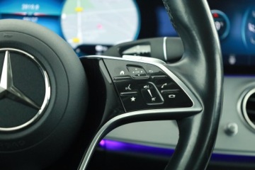 Mercedes Klasa E W213 Kombi Plug-in Facelifting 2.0 E300de 306KM 2021 Mercedes E E 300 de 4MATIC, 301 KM, 4X4, Automat, zdjęcie 18