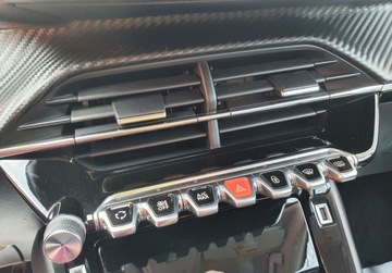 Peugeot 2008 II SUV 1.2 PureTech 100KM 2021 Peugeot 2008 Full LED Kamera GetHelp 1.2 Benzyna 101KM, zdjęcie 15