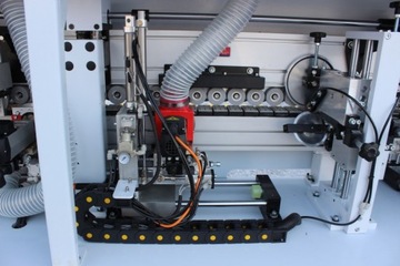 Кромкооблицовочный станок, предварительное фрезерование, обрезка углов, 2 скребка, полировальная машина LOGICA 7