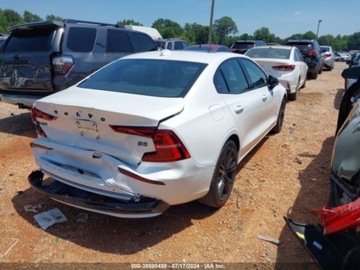 Volvo 2024 Volvo S60 2024r, B5, Black Edition, 2.0L 2.0 Benzyna 250KM, zdjęcie 6