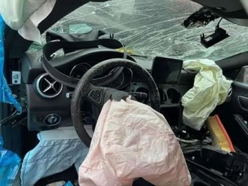 Mercedes CLA C117 Coupe Facelifting 1.6 180 122KM 2016 Mercedes-Benz CLA 1.6 Benzyna 122KM, zdjęcie 5