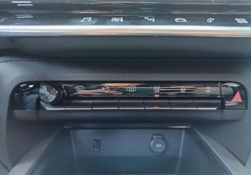 Citroen C5 Aircross SUV 1.6 PureTech 181KM 2019 Citroen C5 Aircross 1.6 Benzyna 180 KM, Salon Polska 1.6 Benzyna 180KM, zdjęcie 28