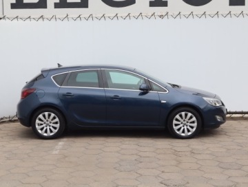 Opel Astra J Hatchback 5d 1.6 Turbo ECOTEC 180KM 2011 Opel Astra 1.6 T, Navi, Xenon, Klima, Klimatronic, zdjęcie 5