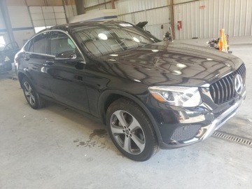 Mercedes GLC C253 2019 Mercedes-Benz GLC 2019 MERCEDES-BENZ GLC COUPE 300 4MATIC 2.0 Benzyna 255KM, zdjęcie 2