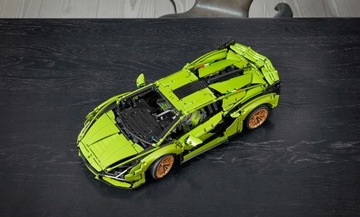 LEGO Technic Lamborghini Sián FKP 37 LAMBO