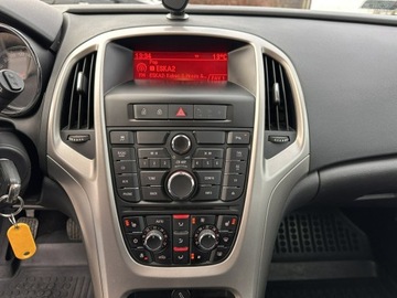 Opel Astra J Sports Tourer 1.4 Turbo ECOTEC 140KM 2012 Opel Astra Bogata wersja/Nowy rozrząd/Serwis/, zdjęcie 26