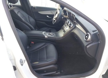 Mercedes Klasa C W206 Limuzyna 2.0 300 258KM 2021 Mercedes-Benz Klasa C MERCEDES-BENZ C 300 SEDAN 2.0 Benzyna 259KM, zdjęcie 9