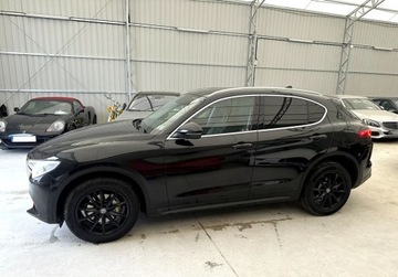 Alfa Romeo Stelvio SUV 2.0 Turbo 280KM 2017