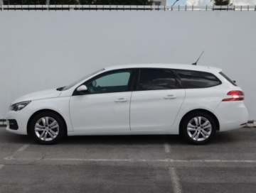 Peugeot 308 II SW Facelifting 1.5 BlueHDI 130KM 2019 Peugeot 308 1.5 BlueHDi, Navi, Klima, Klimatronic, zdjęcie 2