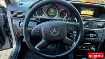 Mercedes Klasa E W212 Limuzyna 250 CDI BlueEFFICIENCY 204KM 2009 Mercedes-Benz Klasa E 250 Avangarde 2.1 Diesel 204KM, zdjęcie 32