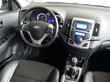 Hyundai i30 I Hatchback Facelifting 1.4 DOHC 109KM 2011 Hyundai i30 1.4 Ben.110KM/Klimatronik/Pół, zdjęcie 20
