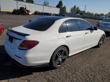 Mercedes Klasa E W213 2019 Mercedes-Benz Klasa E 2019 MERCEDES-BENZ E 300 4MATIC 2.0 Benzyna 255KM, zdjęcie 3