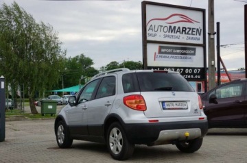 Fiat Sedici 1.6 i 16V 107KM 2006 Fiat Sedici 1.6 Benzyna 107 KM, 4x4, Klimatronic, Hak, Relingi, Alu 1.6, zdjęcie 5