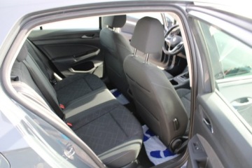 Volkswagen Golf VIII Hatchback 2.0 TDI SCR 115KM 2022 Volkswagen Golf LIFE Asystent Salon PL, zdjęcie 24