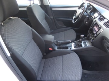 Skoda Octavia III Kombi 2.0 TDI CR DPF 150KM 2015 Skoda Octavia 2.0 TDI, Salon Polska, Serwis ASO, zdjęcie 8