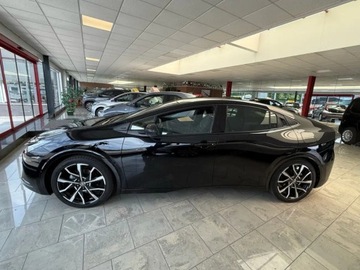 Toyota Prius V (XW60) 2.0  Hybrid Dynamic Force Plug-in 223KM 2025 Od ręki - Prestige 2.0 Hybrid Plug-in 223KM | Podgrzewane fotele!, zdjęcie 2
