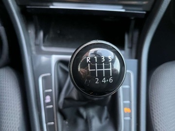 Volkswagen Golf VII Variant 2.0 TDI CR DPF BlueMotion Technology 150KM 2017 Volkswagen Golf 2.0 diesel 150 KM BEZWYPADKOWY 6 biegow zadbany zamia, zdjęcie 24