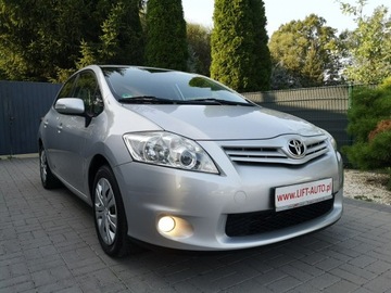 Toyota Auris I Hatchback 5d Facelifting 1.6 Valvematic 132KM 2011 Toyota Auris 1.6 Benzyna 132KM Klimatr LIFT Isofix, zdjęcie 2