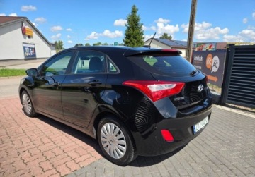 Hyundai i30 II Wagon 1.6 GDI 135KM 2014 Hyundai i30 Swiezo sprowadzony Zarejestrowany. 1.6 Benzyna 135KM, zdjęcie 17