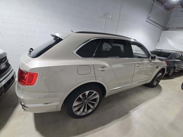 Bentley Bentayga 2017 Bentley Bentayga W12 2017 6.0l 6.0 Benzyna 600KM, zdjęcie 6