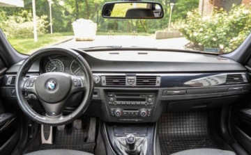 BMW Seria 3 E90-91-92-93 Touring E91 2.0 316d 115KM 2011 BMW Seria 3 2,0d Lift 2011 r. Bezwypadkowy M-pakiet Skory 2.0 Diesel 116KM, zdjęcie 1