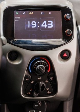 Toyota Aygo II Hatchback 5d 1.0 VVT-i 69KM 2017 Toyota Aygo 1.0 VVT-i X-play Benzyna 69KM, zdjęcie 26