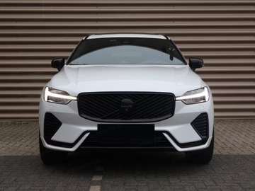Volvo XC60 II Crossover Plug-In Facelifting 2.0 T6 350KM 2025 XC60 T6 Plug-In Hybrid AWD Ultra Black Edition 2.0 (349KM) 2025, zdjęcie 1